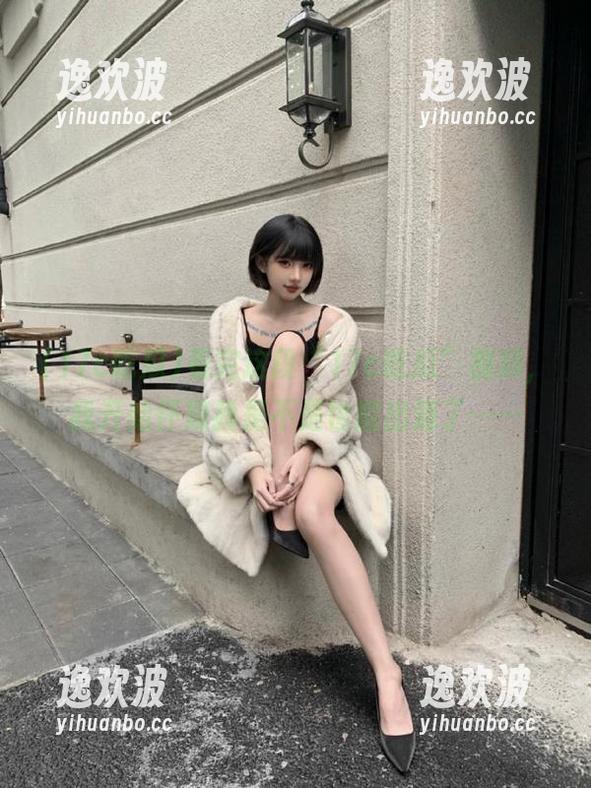 看完这段“17c吃瓜”视频，我开始怀疑我是不是也能出道了……