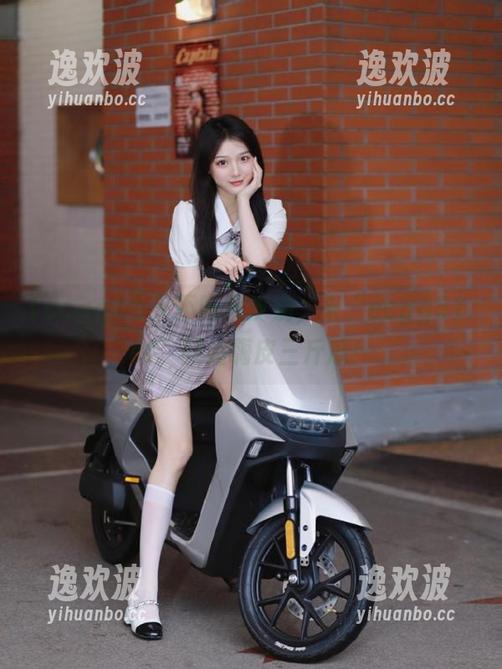 今天不吃双皮奶，来“ccgg51.ct”网站嗨皮三斤瓜！