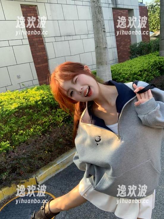 只需下载soootvapp，就能感受到“光速八卦”的力量！
