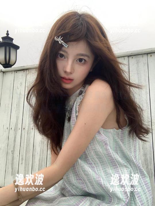 从九一吃瓜苹果版里走出来，脑子里全是奇葩新闻…
