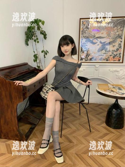 冲哥黑料精选苹果版：每日一冲，忍不住想跪下喊停！
