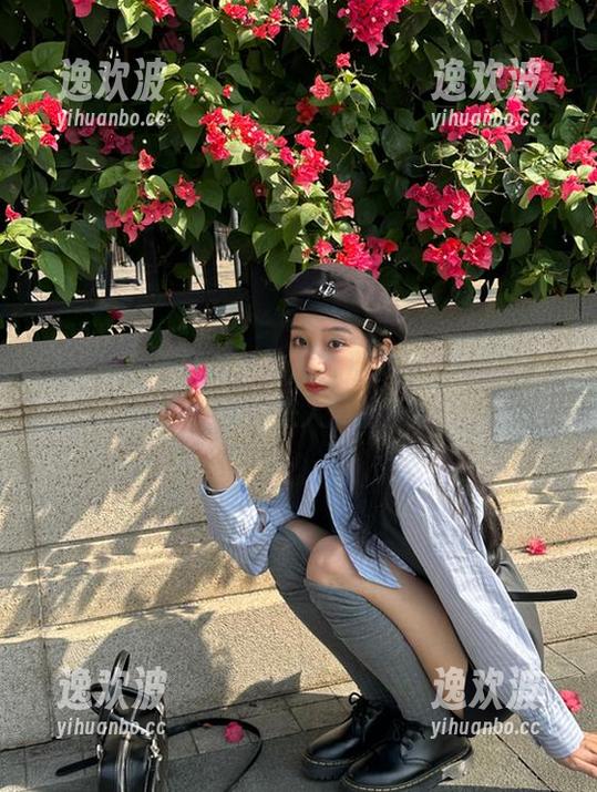 不想孤单吃瓜？那就下载吃瓜网传送门，带你进入瓜的狂欢！