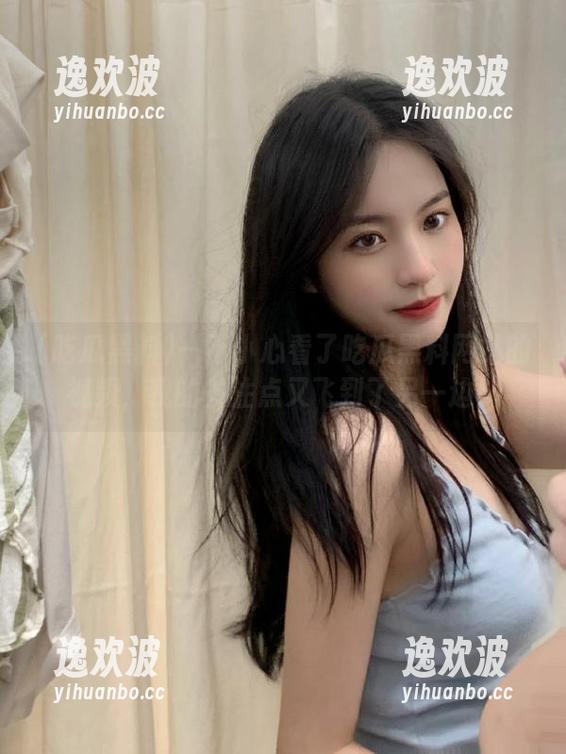 一不小心看了吃瓜黑料网站的视频，我的关注点又飞到了另一边！