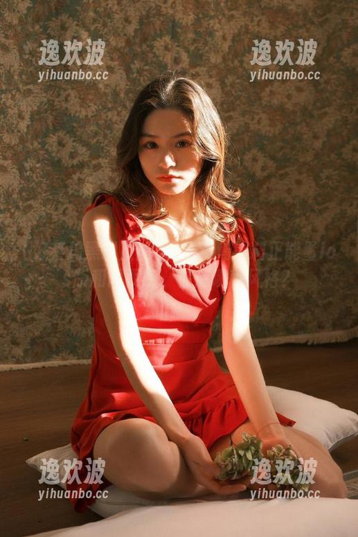 好莱坞黑料正能量ios版和网页版，你选哪种风格？