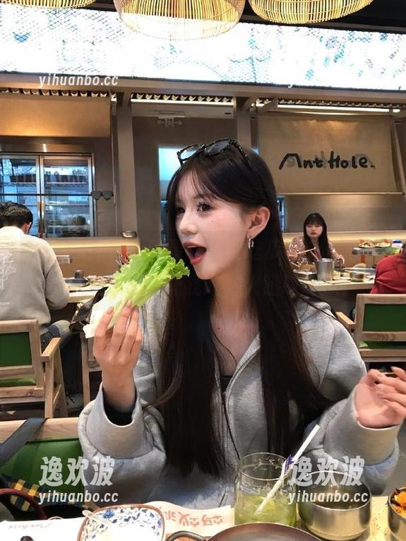 我要吃瓜网 登录“我要吃瓜网”,心里默念:千万别让我吃到火腿味的瓜!