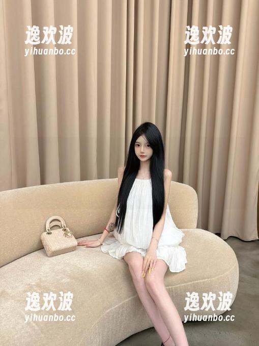 在线翻看明星黑料网站时，脑海中总萦绕着“到底还有多少未被揭开的八卦？”