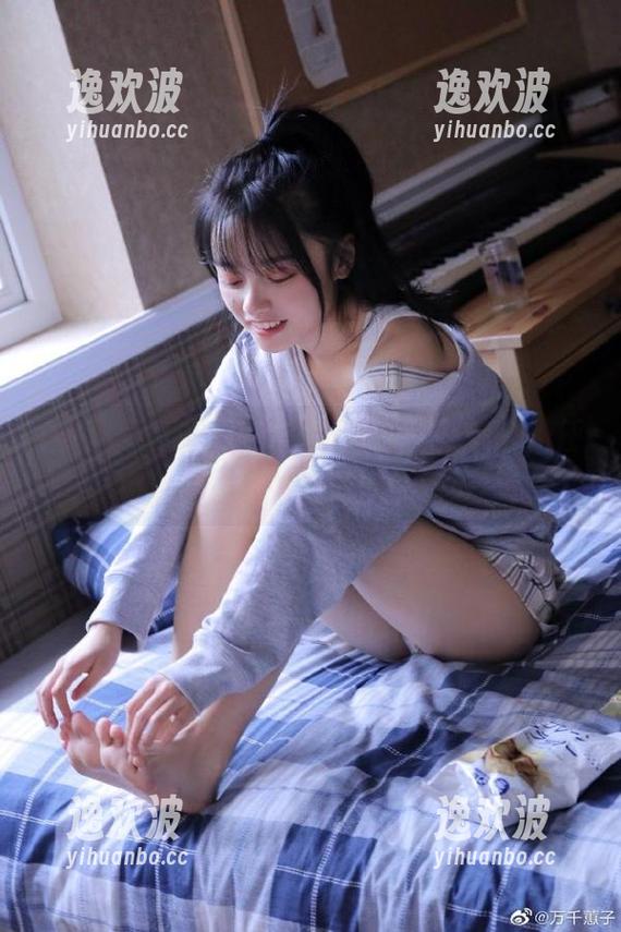 坐在黑料不打烊网站上，任由热门事件如桃花源般绽放！