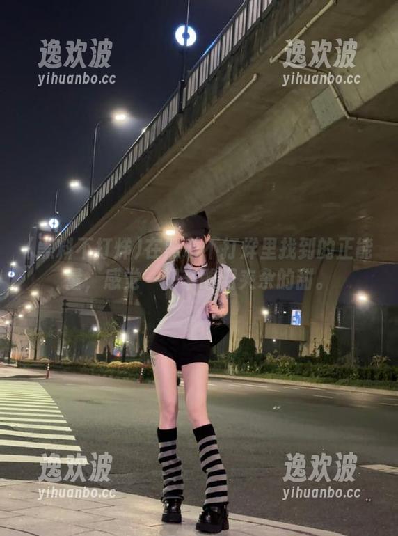 在黑料不打烊里找到的正能量，感觉一把辛酸泪夹杂的甜。