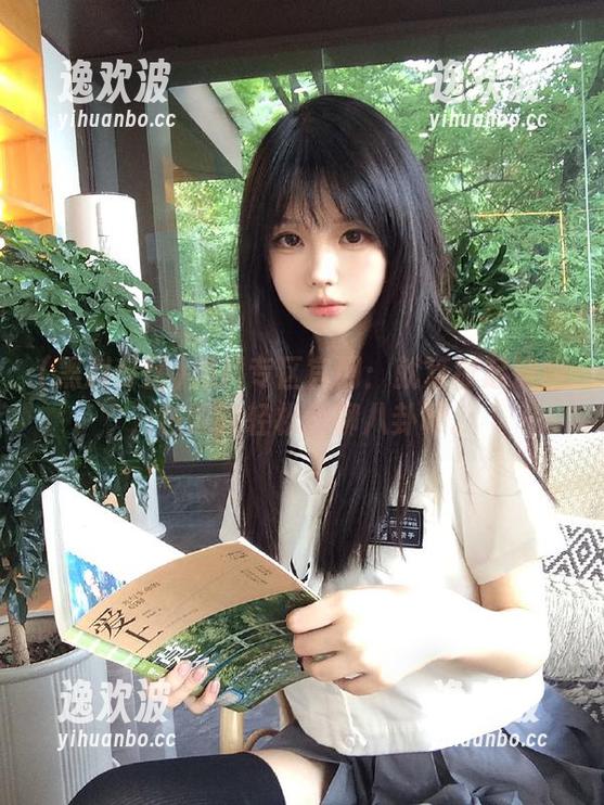 黑料专区官网：就算掀起波澜，也能轻轻松松聊八卦呀。