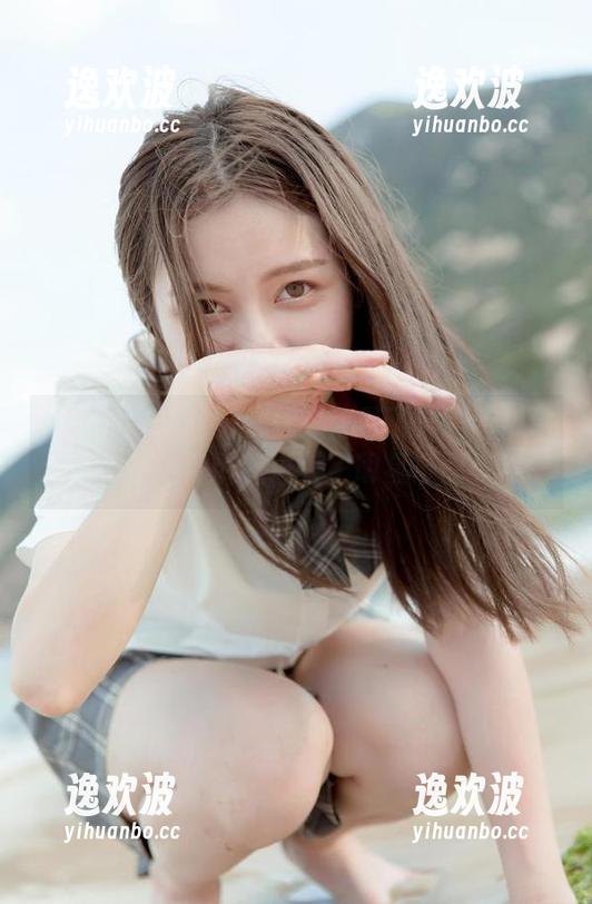 恍惚中点开了黑料吃瓜网站，传送门带我进入了明星奇闻录！