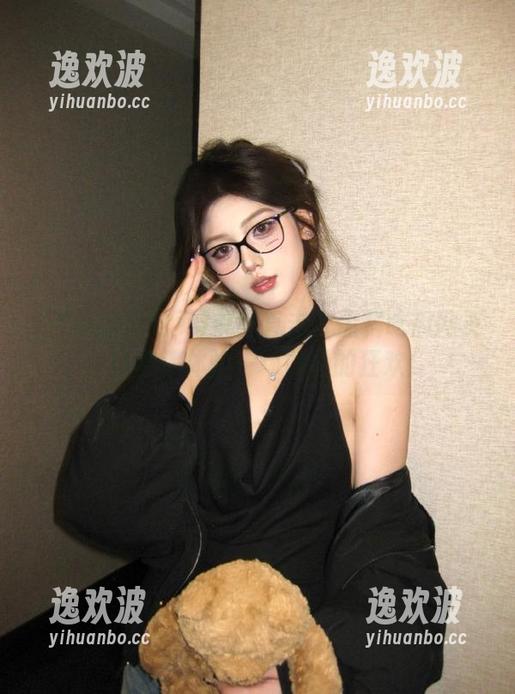 疯狂直击！黑料吃瓜网页入口带你体验一场撕扯的狂欢！