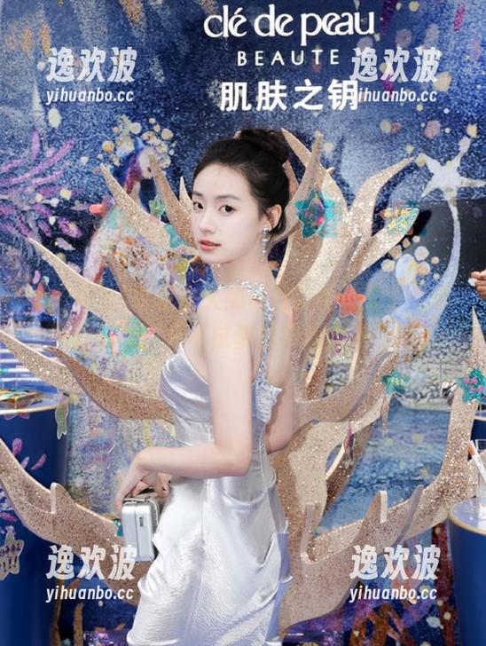 黑料社 听说永久黑料社的地址是个“心灵鸡汤”,只不过都是黑暗的草莓味。