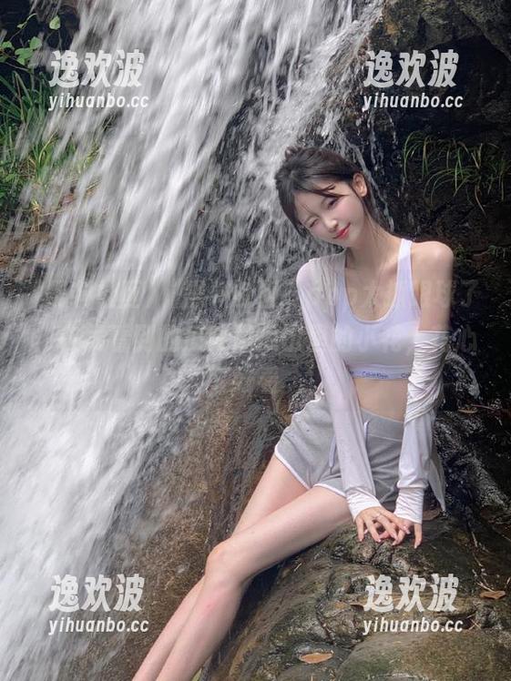 “黑料社区”app太抓眼球了！在线看到的瓜就像瓜田里的小花，花心又好看。