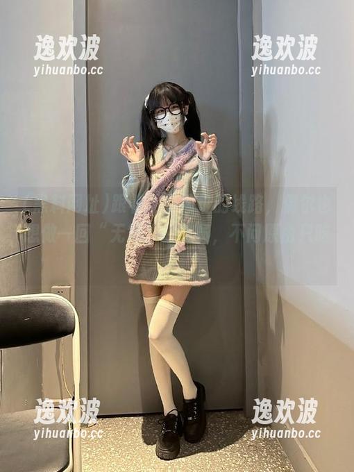 跟着黑料网址的线路，偶尔也想做一回“无知”业务员，不问原由只吃瓜。
