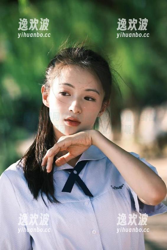 黑网料网站简直是个海量八卦的宝藏，只可惜真真假假难辨呢！